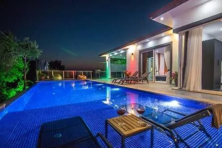 Muhafazakar Muestakil Lueks Hotel Kaş